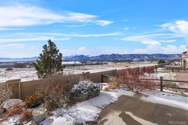 property view of mountains