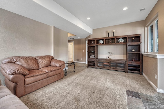 living room with baseboards, visible vents, recessed lighting, and carpet flooring