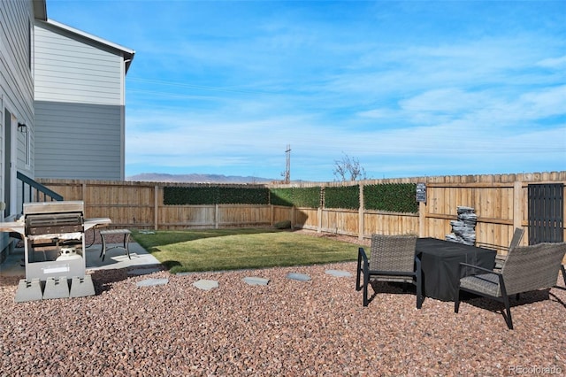 view of yard with a patio area