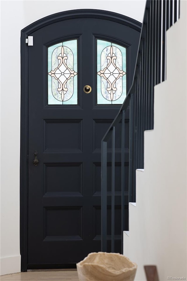 5800 E 6th Avenue Parkway, Denver, CO 80220 - foyer entrance with stairs