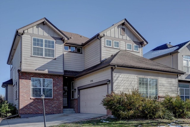 view of front facade featuring a garage