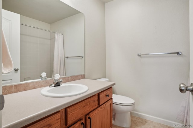 5600 W 3rd St Unit S, Greeley, CO 80634 - bathroom with vanity, a shower with shower curtain, and tile patterned floors