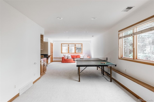 playroom with light carpet, recessed lighting, visible vents, and baseboards