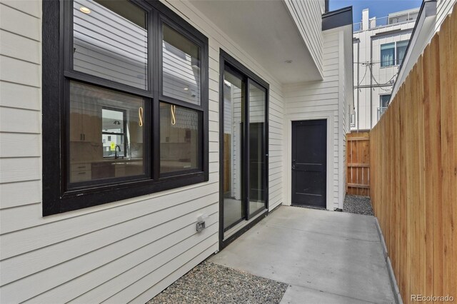 1563 N Hooker St, Denver, CO 80204 - view of patio