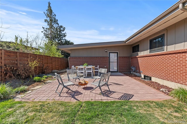 3035 E Maplewood Ave, Centennial, CO 80121 - view of patio featuring fence