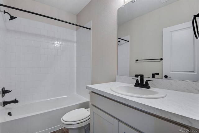 13351 E 100th Pl, Commerce City, CO 80022 - full bath featuring toilet,  shower combination, and vanity