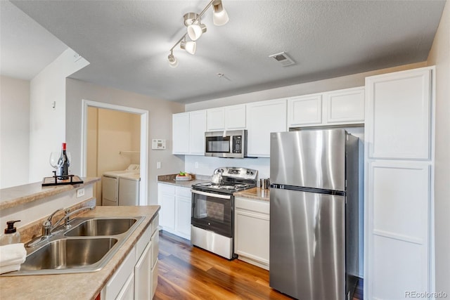 5705 N Genoa Way Unit 206, Aurora, CO 80019 - photo 1