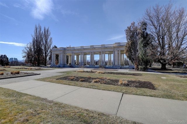 view of front facade