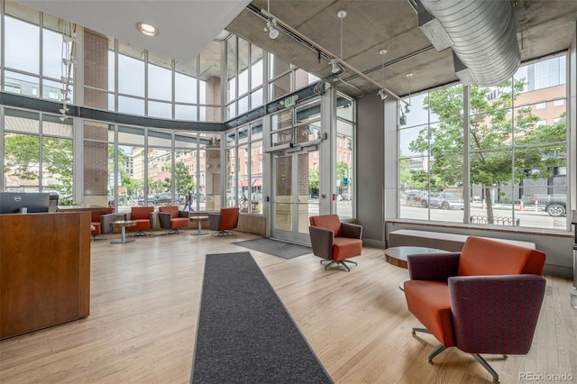 1499 Blake St Unit 4F, Denver, CO 80202 - lobby with a towering ceiling
