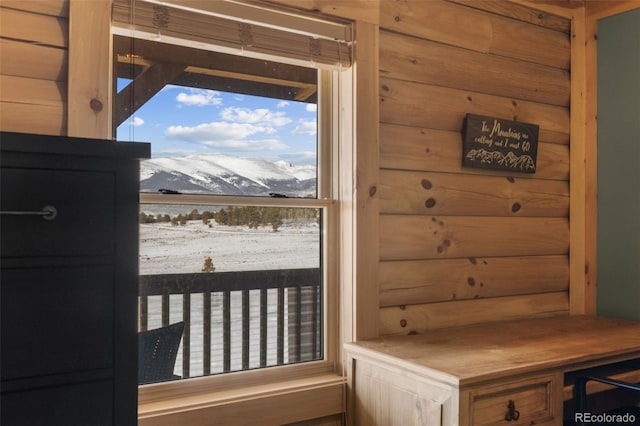 interior details featuring a mountain view