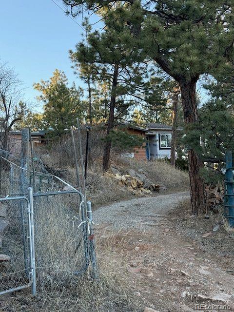 433 Gunn Ave, Berthoud, CO 80513 - view of side of home