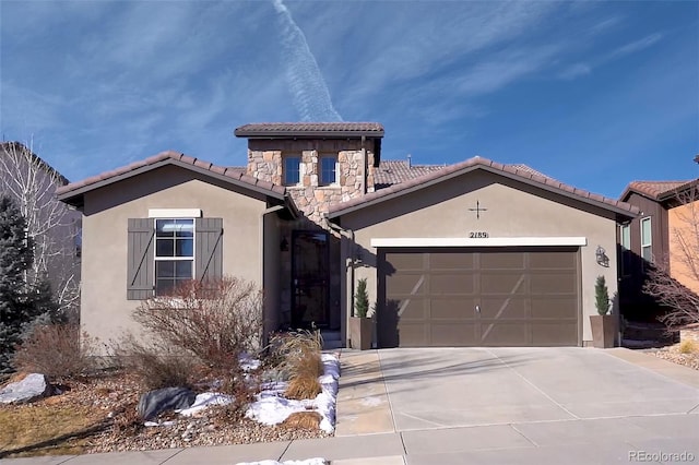 view of front of house featuring a garage