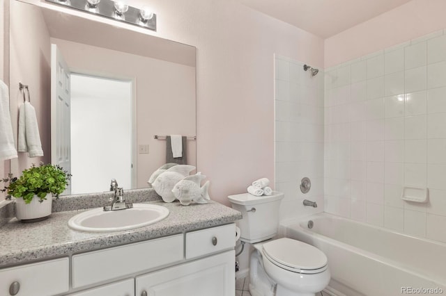 4574 S Cimmarron Cir Unit B, Aurora, CO 80015 - bathroom with vanity and shower / bath combination