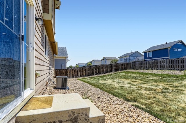 25792 E Cedar Pl, Aurora, CO 80018 - fenced backyard with a residential view