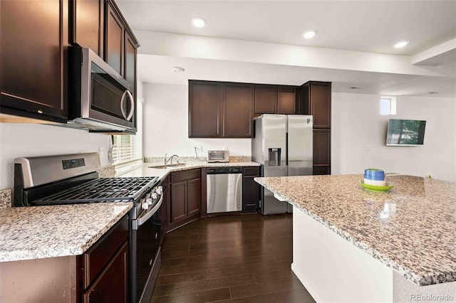 10071 Yampa Ct, Commerce City, CO 80022 - photo 5