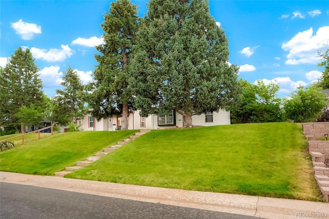 2732 W Archer Pl, Denver, CO 80219 - view of green lawn