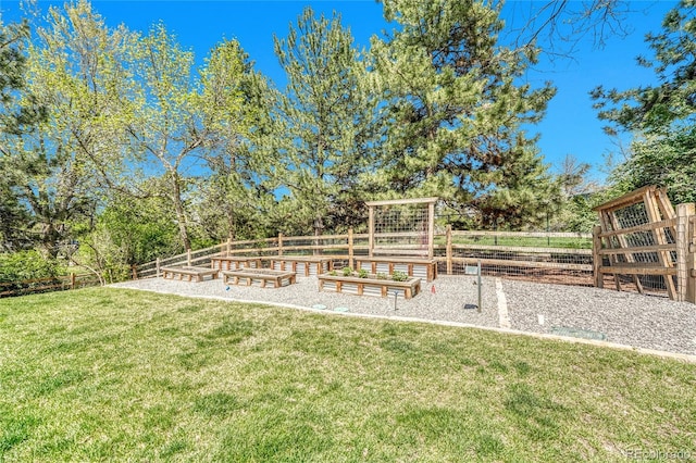 view of yard with a garden