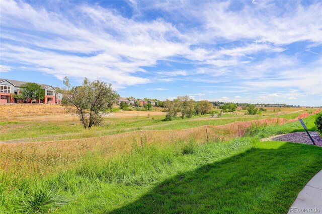 view of yard featuring a rural view