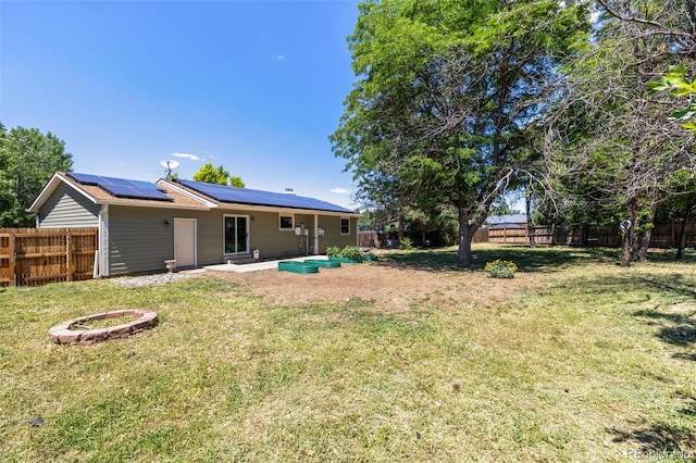 1394 S Zeno St, Aurora, CO 80017 - fenced backyard with a patio area
