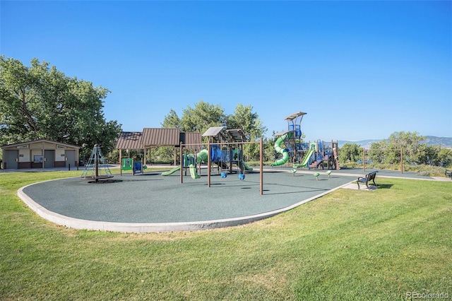 2882 W Long Cir Unit H, Littleton, CO 80120 - community jungle gym with a yard