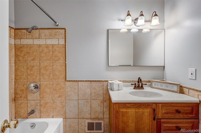 4660 E Briarwood Pl, Centennial, CO 80122 - full bath featuring vanity and shower / bathtub combination