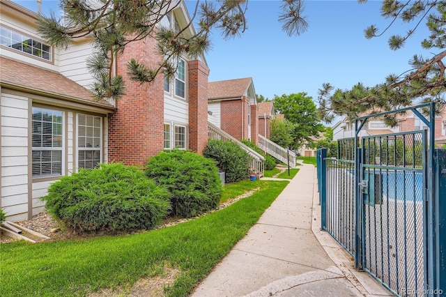 3040 W Prentice Ave Unit B, Littleton, CO 80123 - view of home's community featuring a gate
