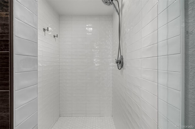 11861 E Yale Ct, Aurora, CO 80014 - full bathroom featuring tiled shower