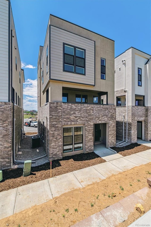 11487 E Briarwood Cir, Centennial, CO 80112 - photo 2