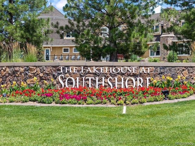 7074 S Vandriver Ct, Aurora, CO 80016 - community sign featuring a lawn
