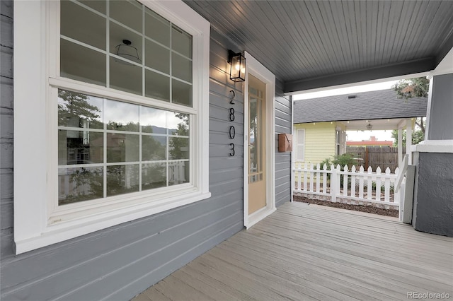 2803 N Cascade Ave, Colorado Springs, CO 80907 - view of porch
