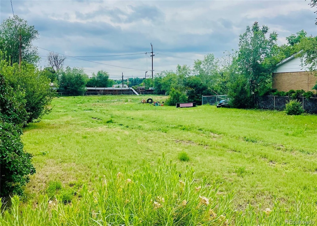 1550 S Hazel Ct, Denver, CO 80219