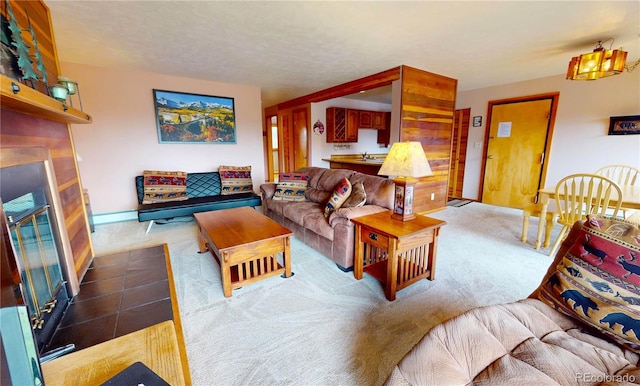 living area with carpet