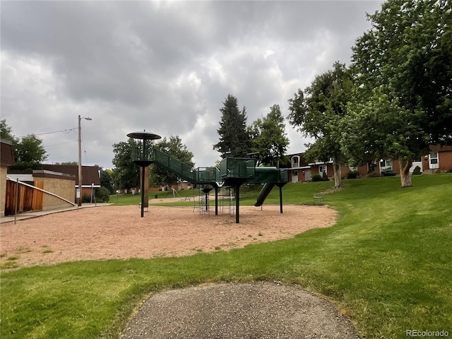 630 S Youngfield Ct, Lakewood, CO 80228 - community playground with a yard