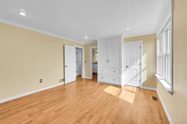 35675 Cheyenne Trl, Elizabeth, CO 80107 - unfurnished bedroom with light wood finished floors, crown molding, and recessed lighting