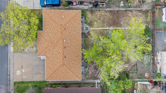 aerial view of property and surrounding area
