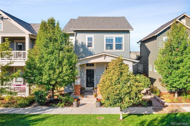 view of front of house featuring a front yard