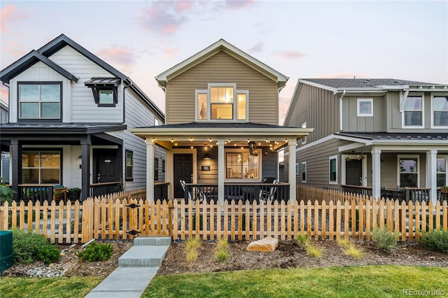 view of front of property featuring a porch