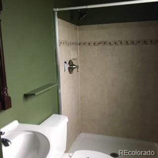 206 Cielo Vista St, Colorado Springs, CO 80911 - full bath with a stall shower and toilet