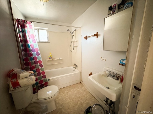 605 E Rio Blanco Ave, Rangely, CO 81648 - bathroom with toilet and shower / tub combo