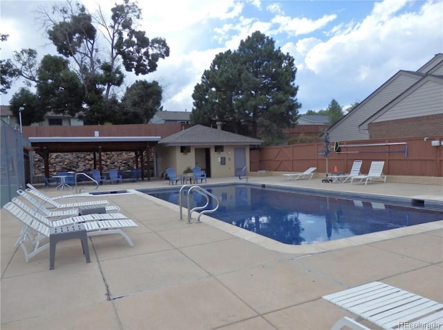 155 Xenon St Unit 33, Lakewood, CO 80228 - community pool with a patio