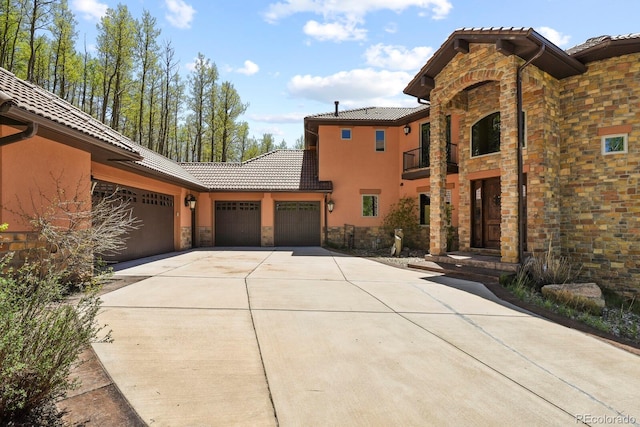 view of front of home featuring a garage