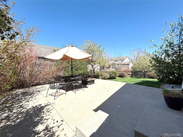 2835 S Tower Way, Aurora, CO 80013 - view of patio / terrace with outdoor dining space