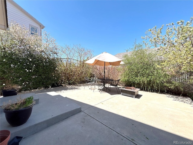 2835 S Tower Way, Aurora, CO 80013 - view of patio / terrace featuring outdoor dining space