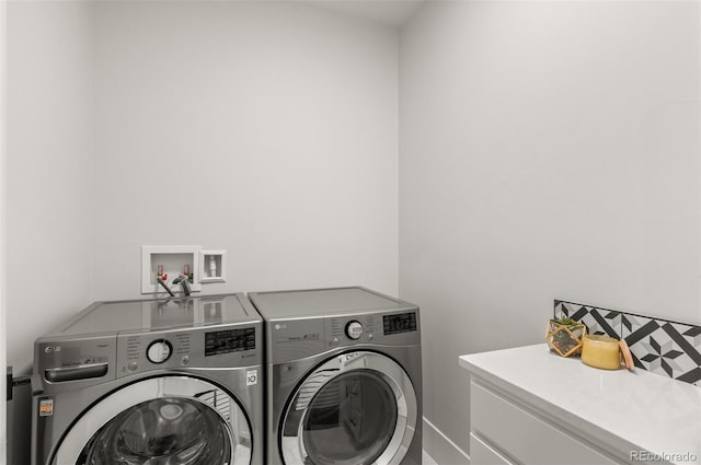 5240 N Raleigh St, Denver, CO 80212 - laundry area featuring washing machine and dryer