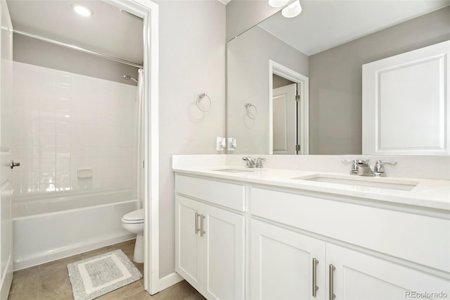 4209 Fox Grove Dr, Fort Collins, CO 80524 - full bath featuring toilet, double vanity, and shower / bath combination with curtain