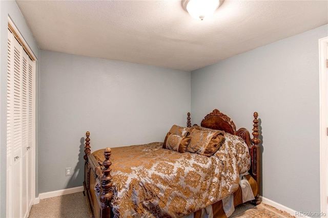 6687 Devinney Ct, Arvada, CO 80004 - bedroom featuring a closet and baseboards