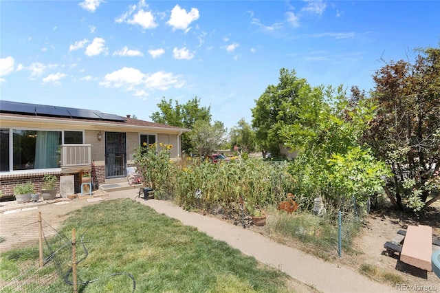 9830 E 5th Ave N, Aurora, CO 80010 - view of green lawn