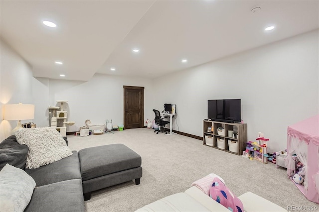 carpeted living room with baseboards and recessed lighting