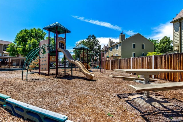 1885 S Quebec Way Unit G 106, Denver, CO 80231 - view of community play area