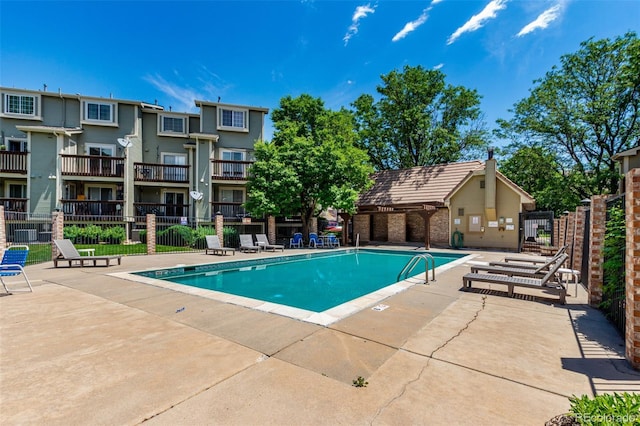 1885 S Quebec Way Unit G 106, Denver, CO 80231 - community pool with a patio area